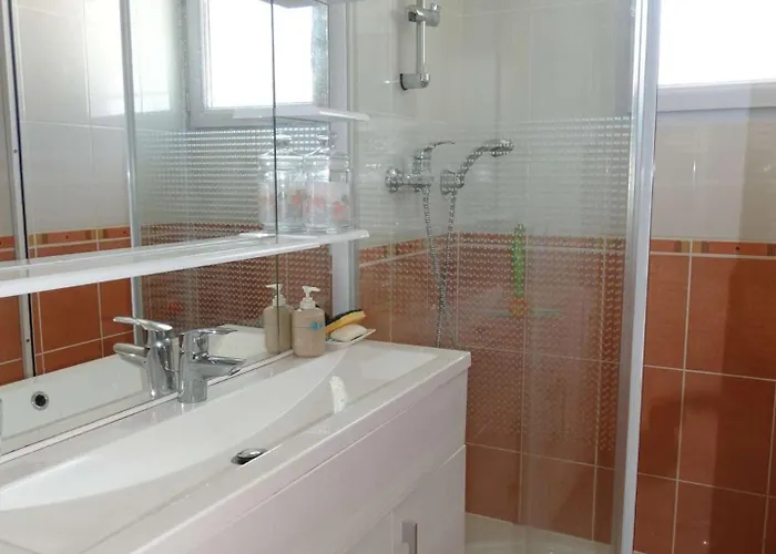 La Grenette Gilles Croix De Vie *